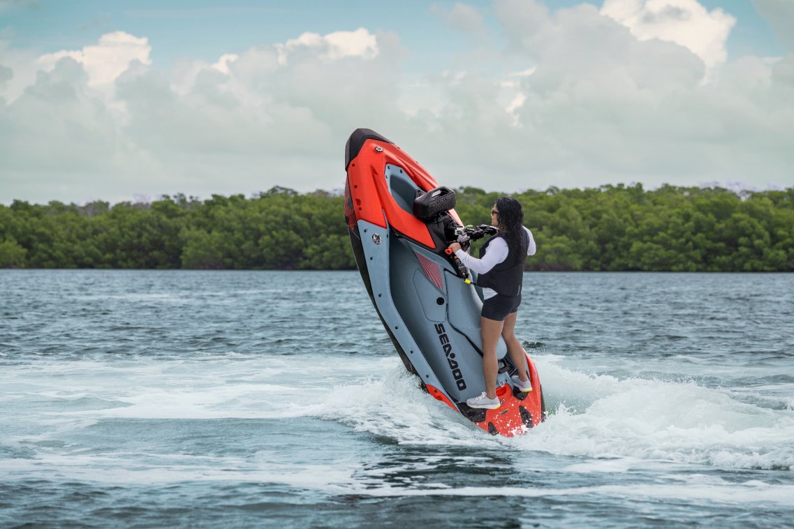 SEA-MY27-PWC-SPAT1-ACT-09575-RGB (1).jpg